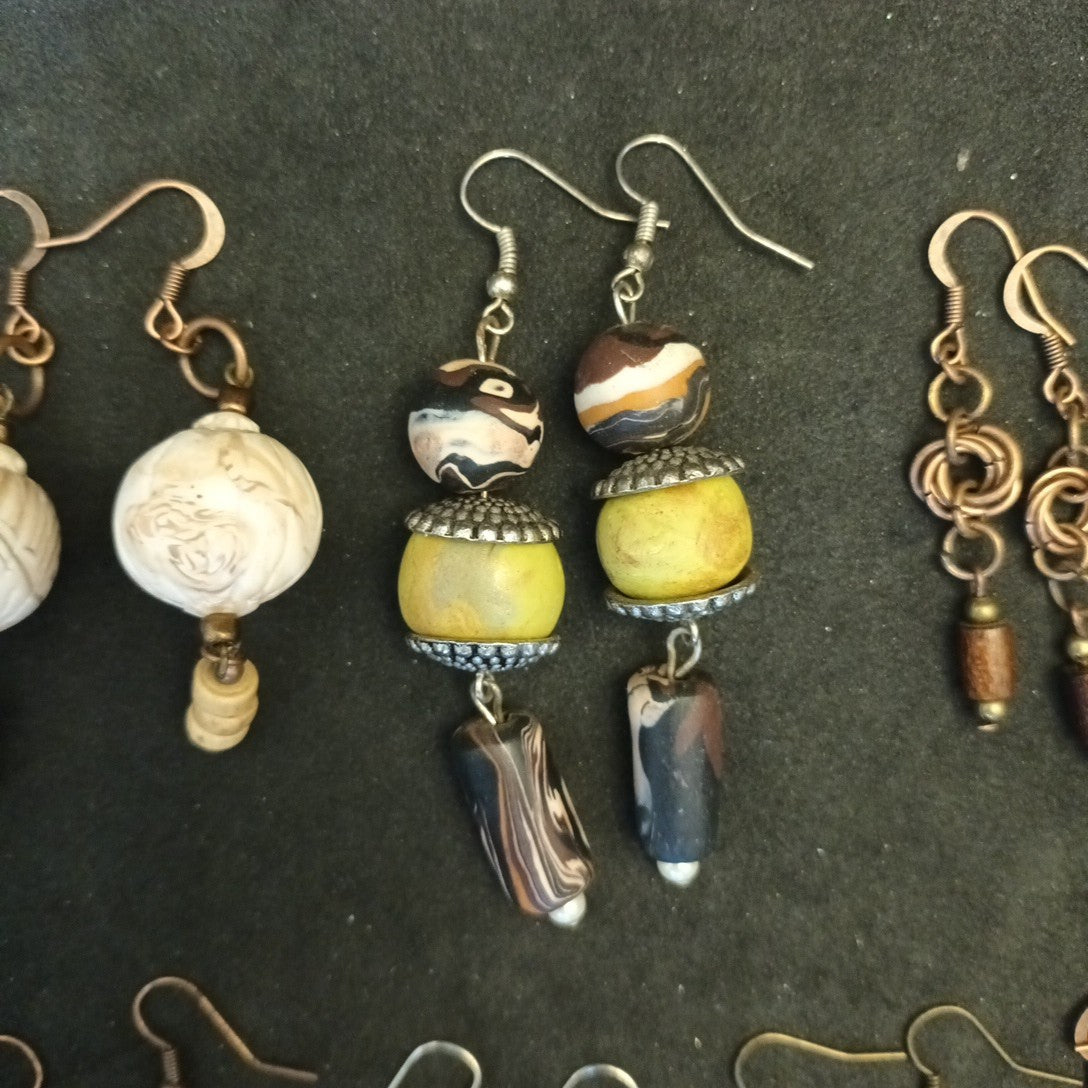 Earrings. Pairs Of Earrings For Pierced Ears. Dangle. Bundle Joblot