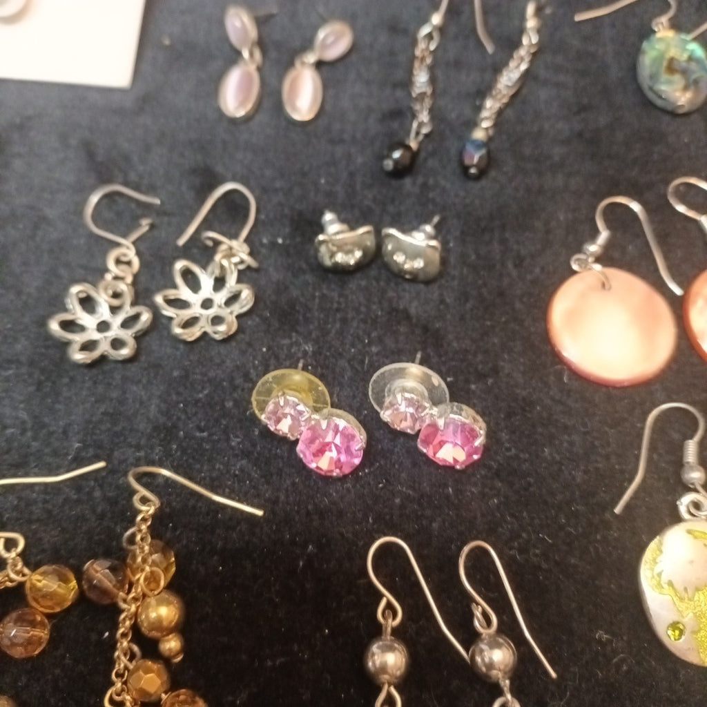 Earrings. Pairs Of Earrings For Pierced Ears. Dangle. Bundle Joblot
