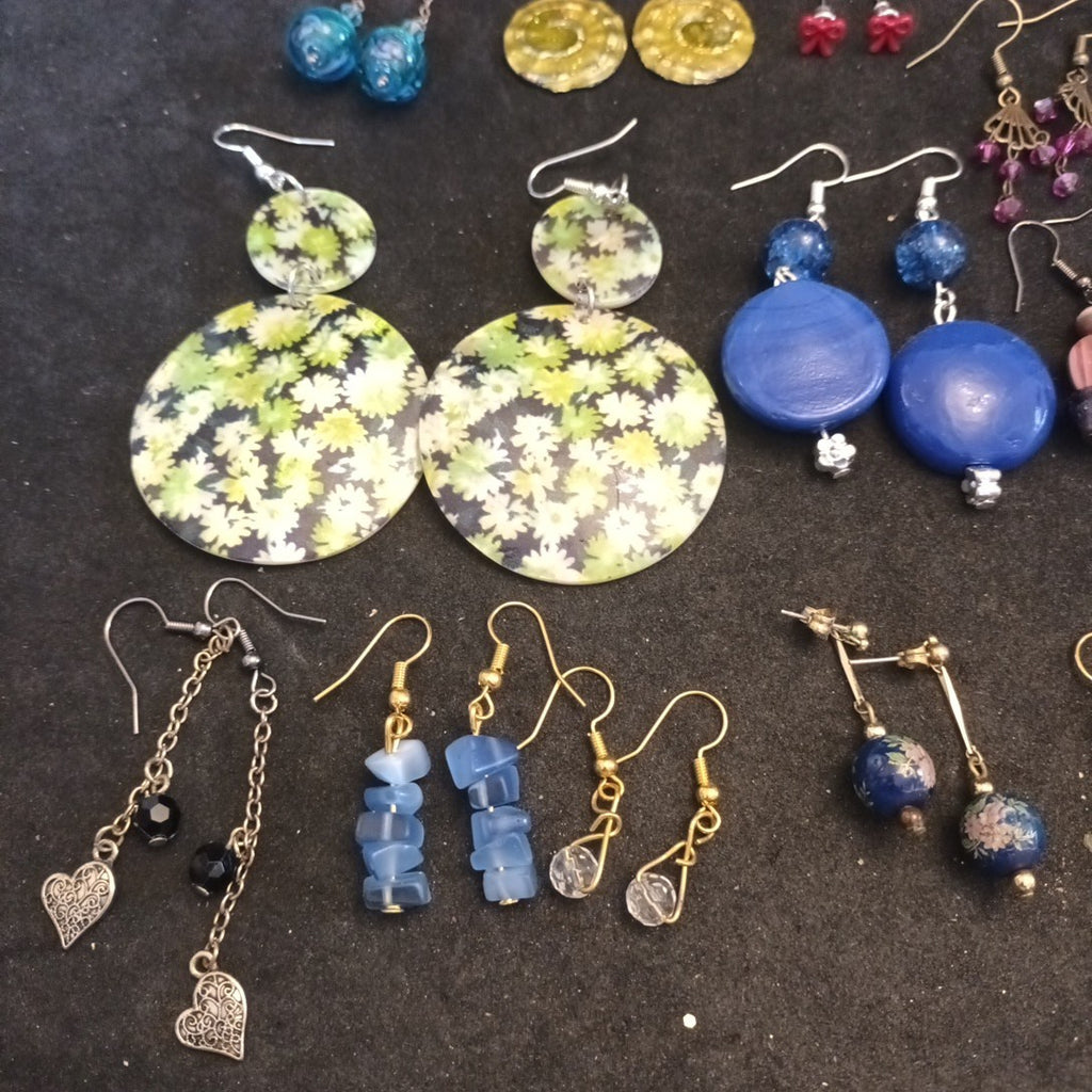 Earrings. Pairs Of Earrings For Pierced Ears. Dangle. Bundle Joblot