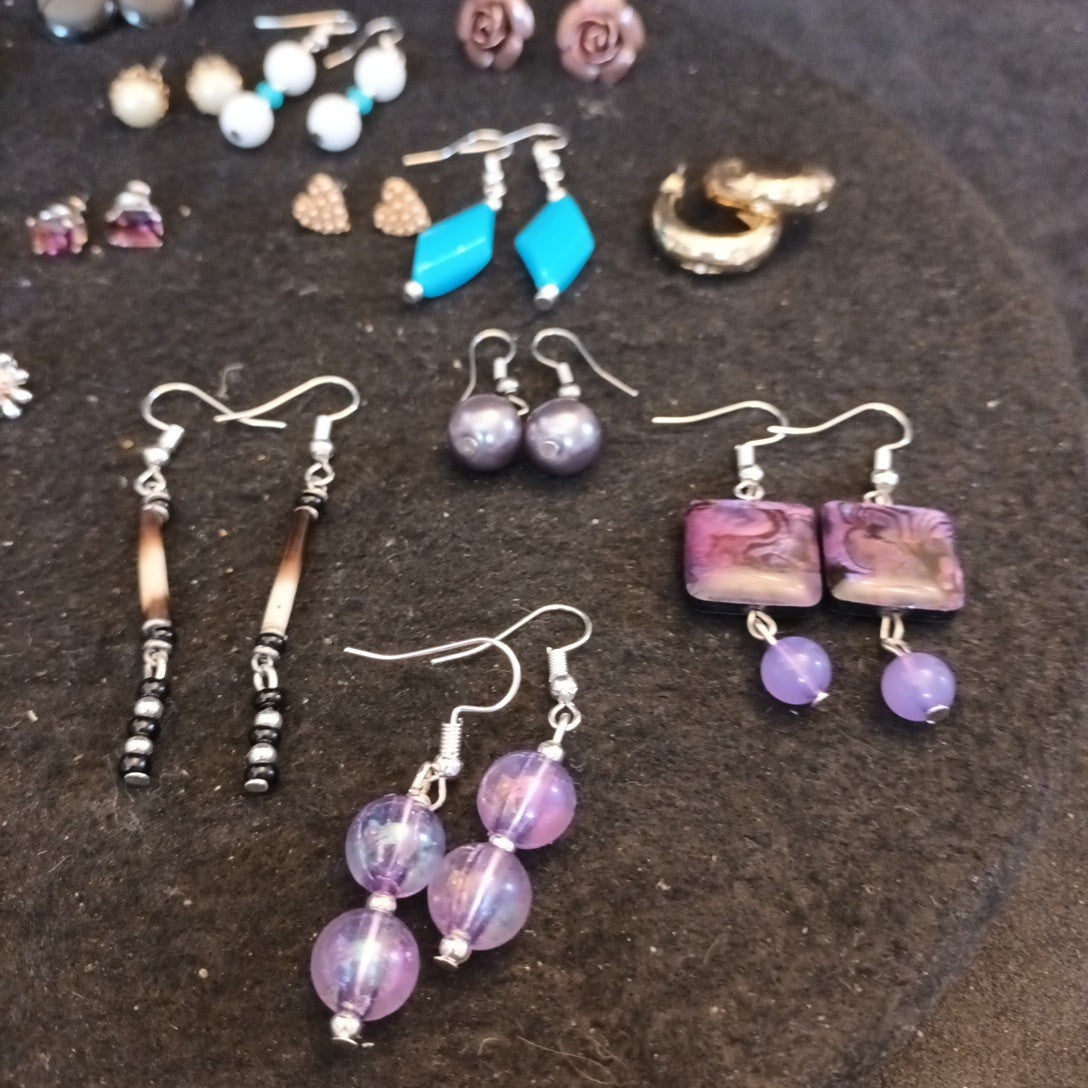 Earrings. Pairs Of Earrings For Pierced Ears. Hoop Dangle. Bundle Joblot