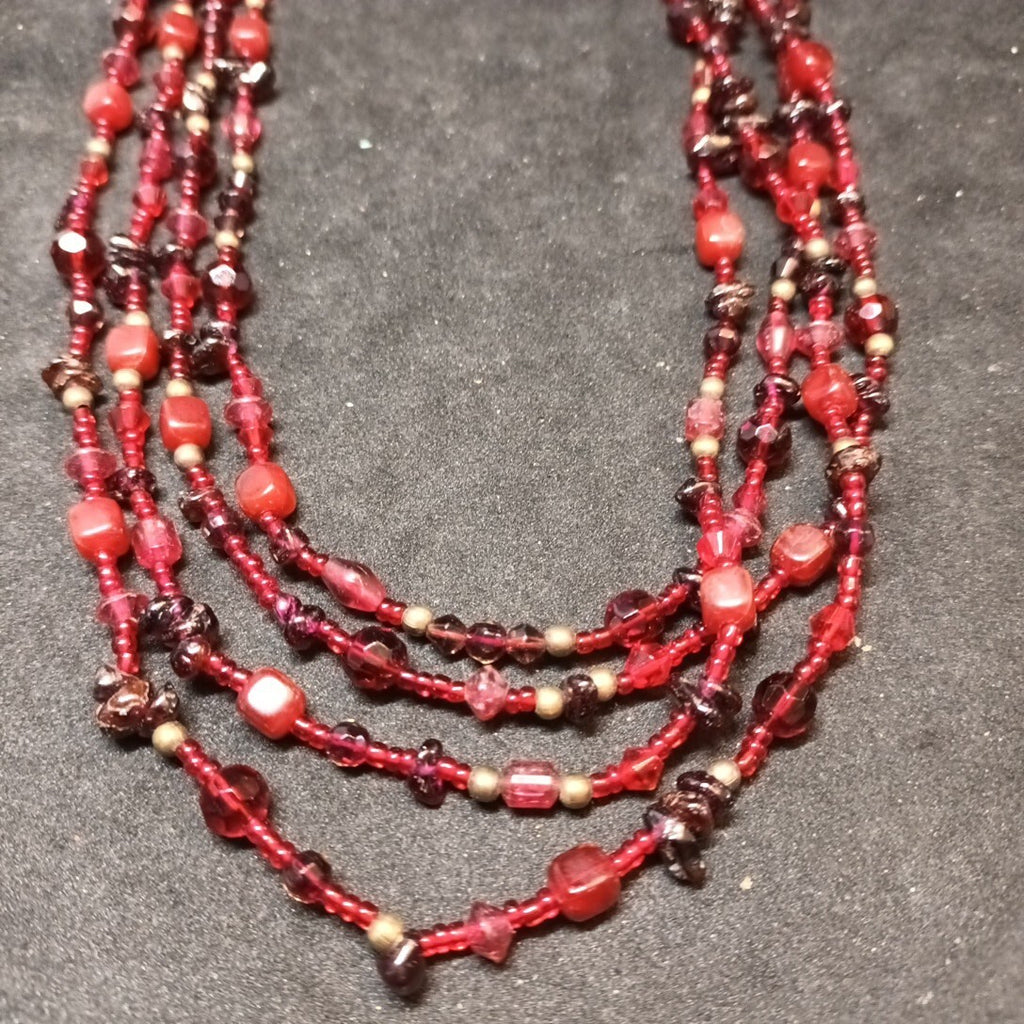Monet Beaded Necklace Reds 15.5in