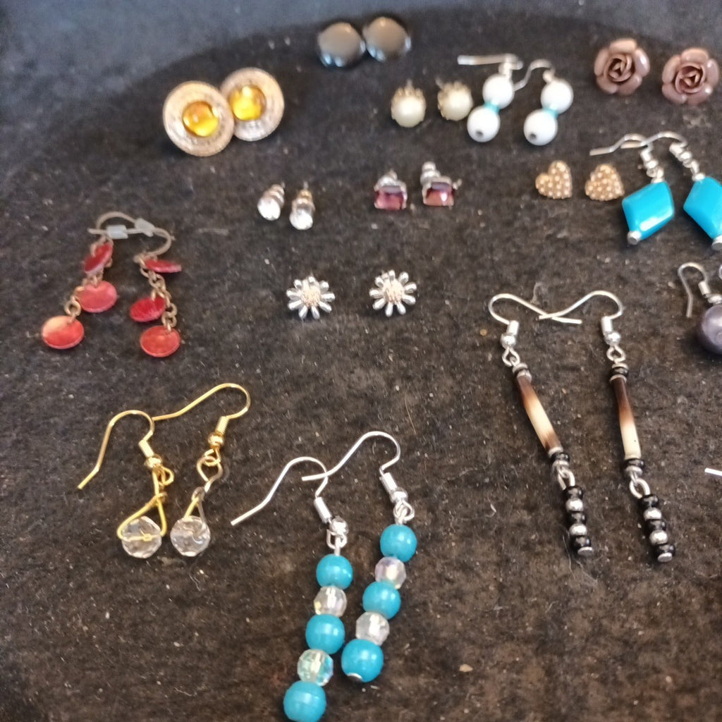 Earrings. Pairs Of Earrings For Pierced Ears. Hoop Dangle. Bundle Joblot