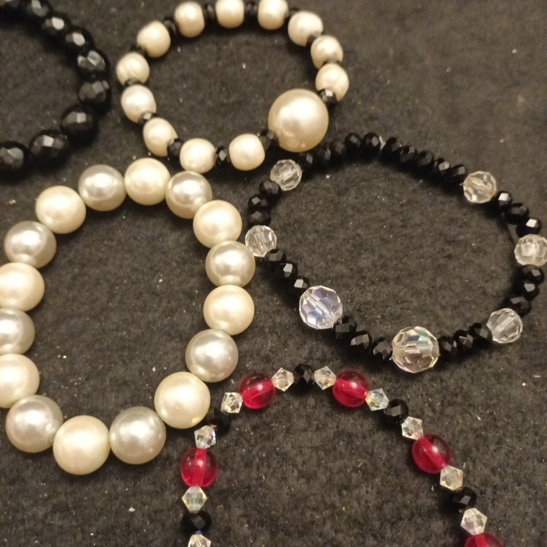 10 Beaded Elasticated Bracelets Bundle Joblot