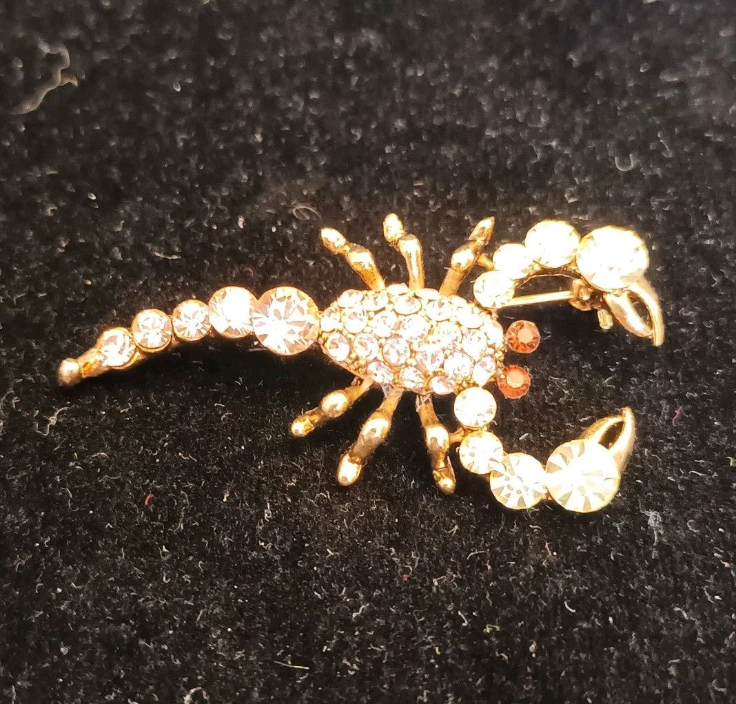 Scorpion Brooch Sparkly Rhinestones Gold Tone 5cm