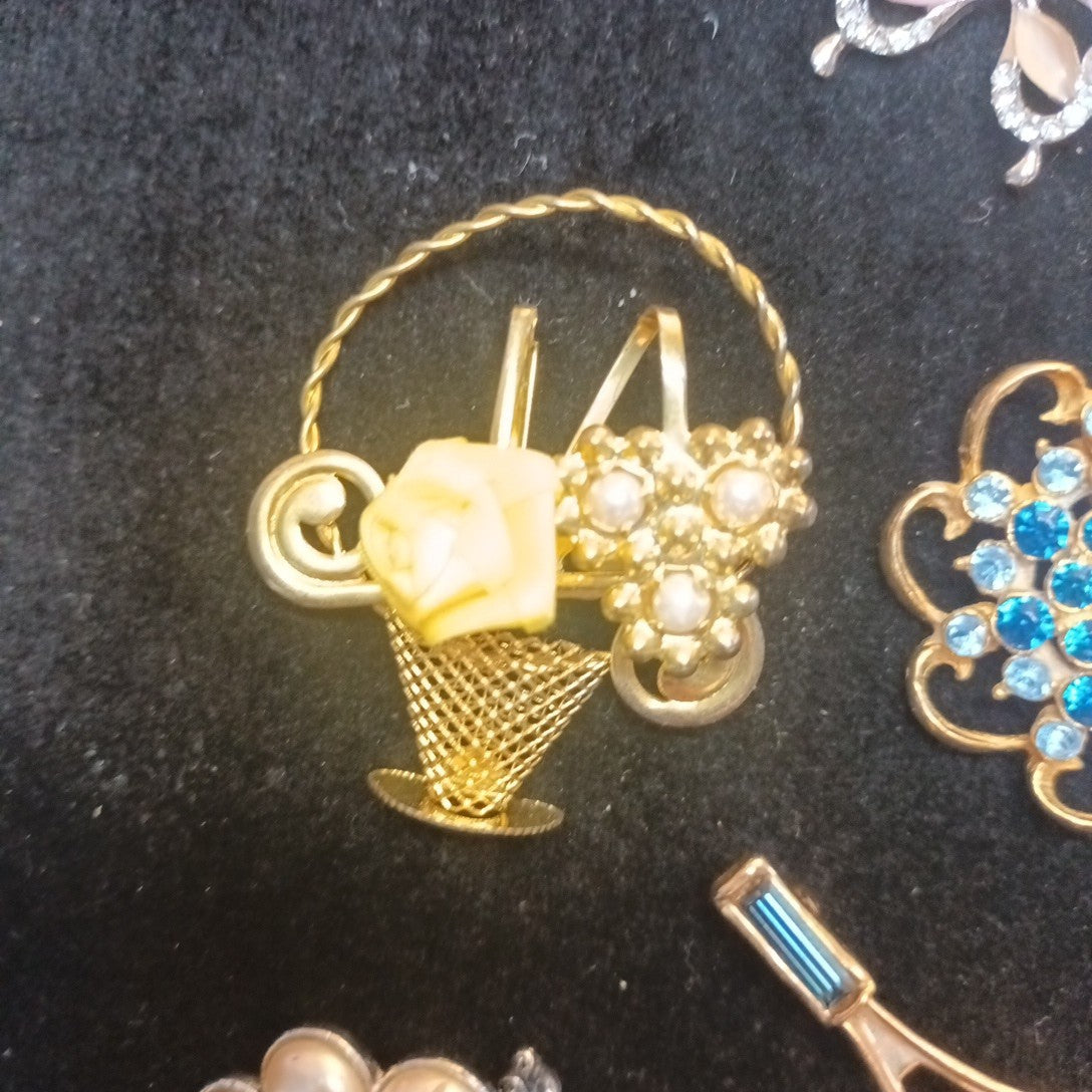 Brooch Bundle Costume Jewellery Brooches