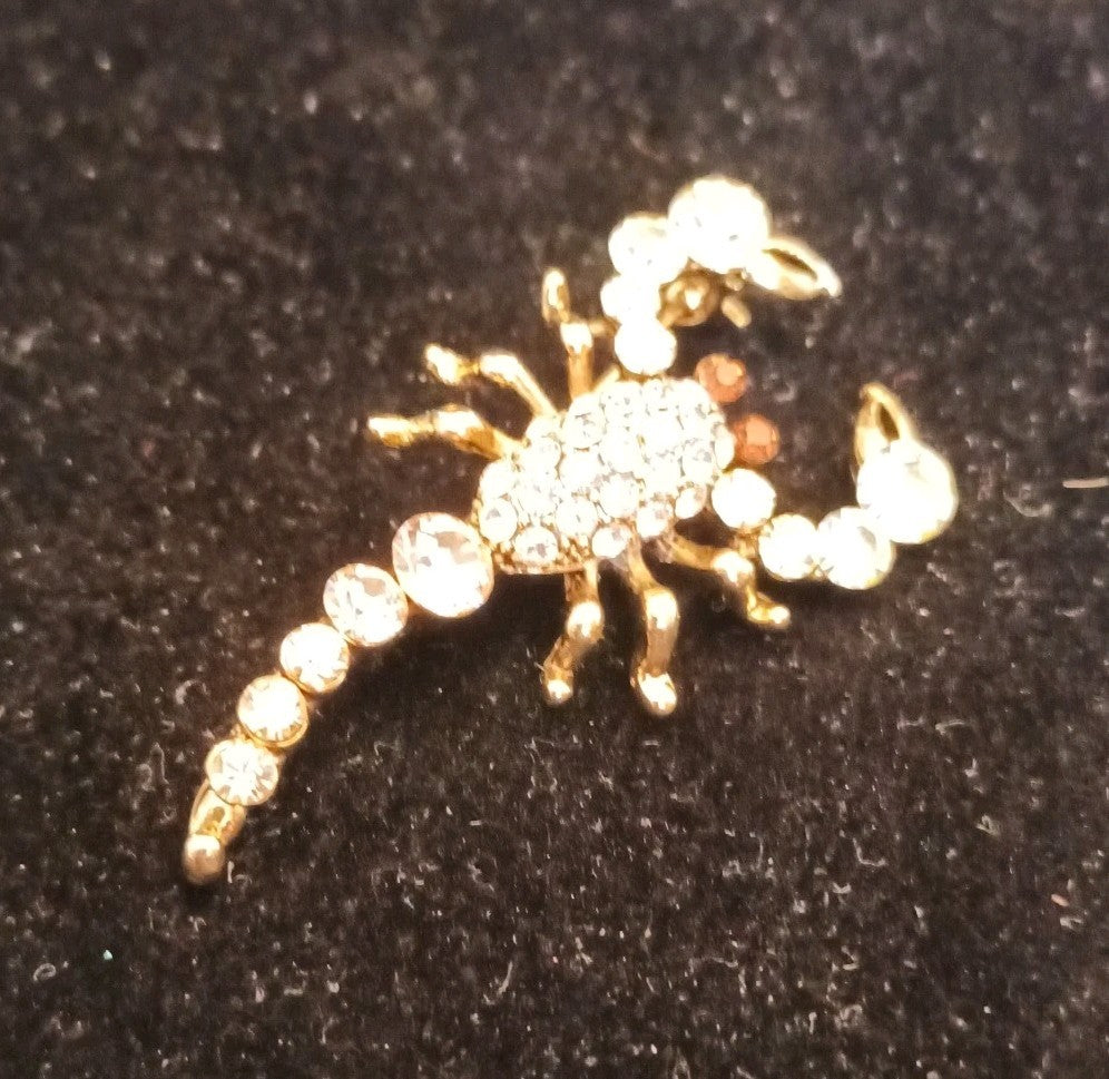 Scorpion Brooch Sparkly Rhinestones Gold Tone 5cm