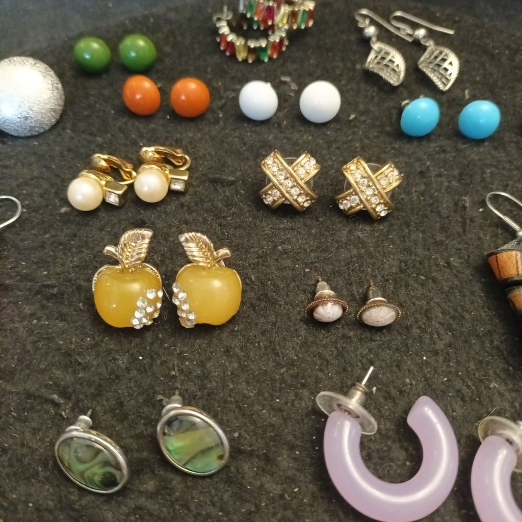 Earrings. Pairs Of Earrings For Pierced Ears. Hoop Dangle. Bundle Joblot
