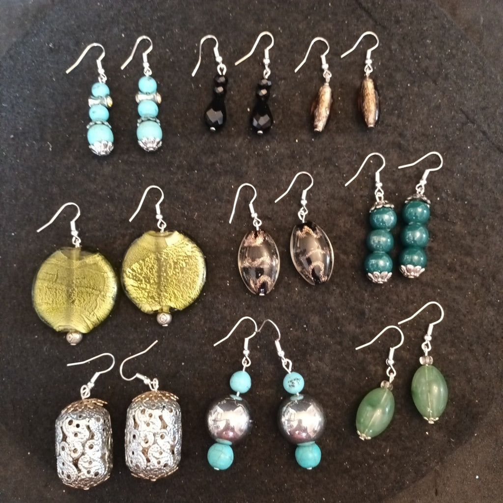 Earrings bundle. Pairs Of Earrings For Pierced Ears. Hoop Dangle Bundle Joblot