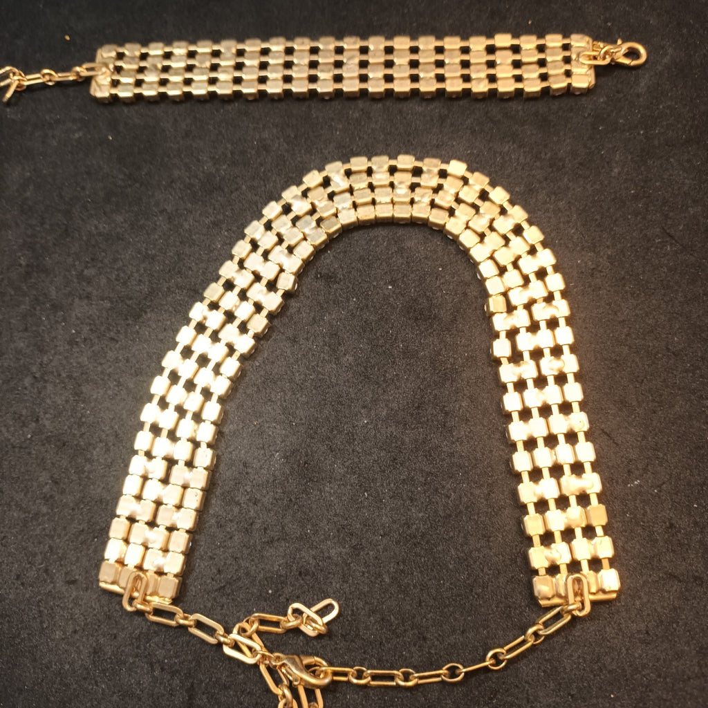 Necklace And Matching Bracelet Gold Tone  Sparkly