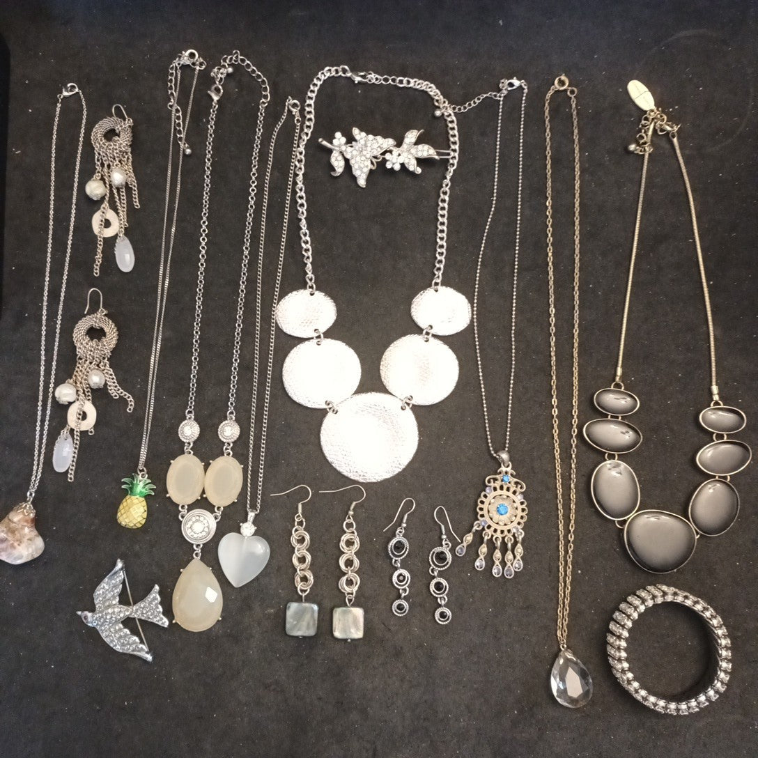 Silver Tone Costume Jewellery  Necklaces Bracelets Bundle Joblot 