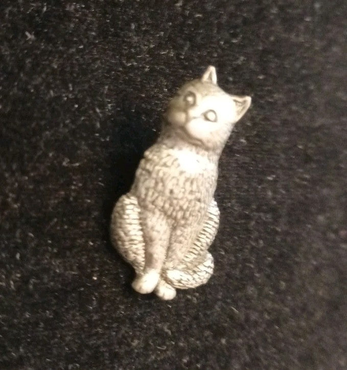 A R Brown Pewter Cat Pin 32mm