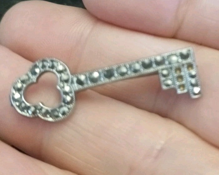 Costume Jewellery Bundle Brooches Pin Ring And Watch (Untested)