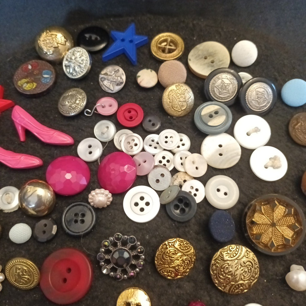 Buttons. Assorted Buttons Bundle Joblot