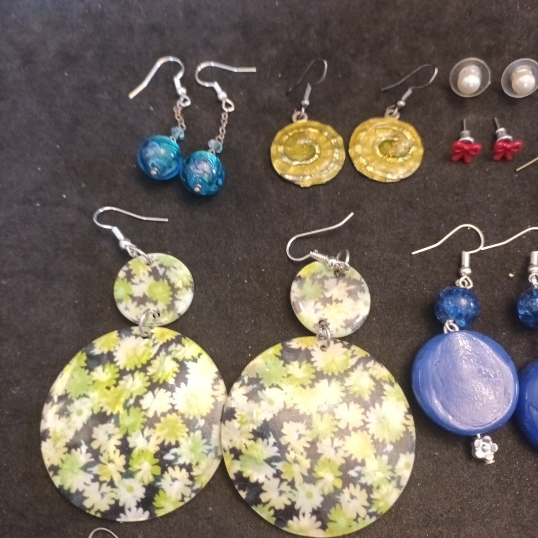 Earrings. Pairs Of Earrings For Pierced Ears. Dangle. Bundle Joblot