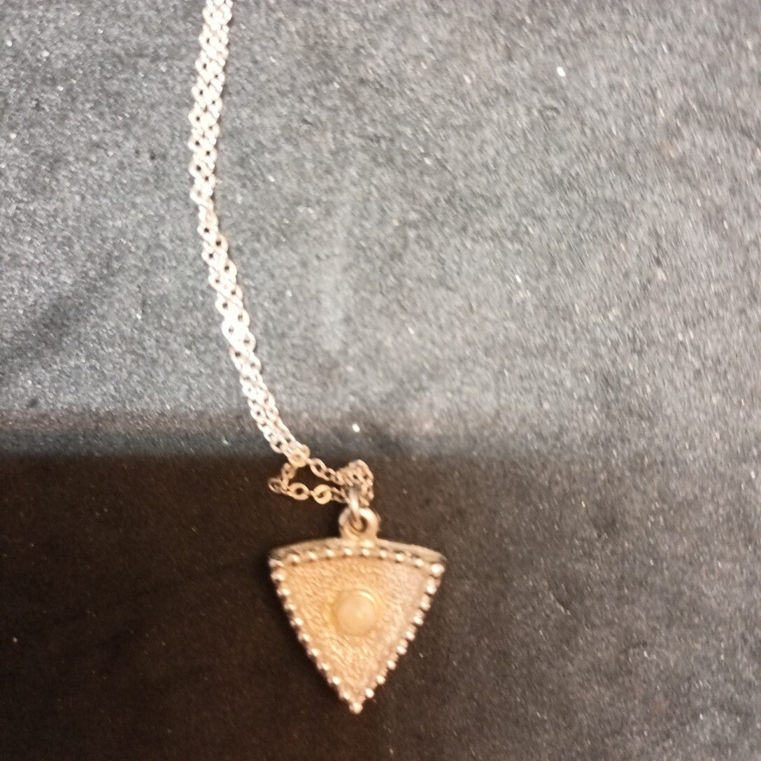 Sarah Coventry Canada Necklace And Pendant.  17in Long.