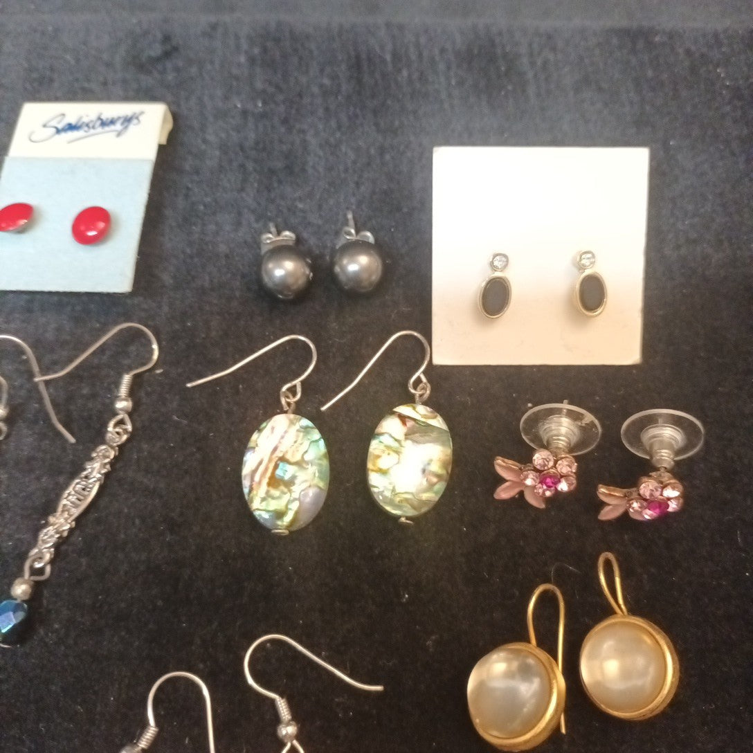 Earrings. Pairs Of Earrings For Pierced Ears. Dangle. Bundle Joblot