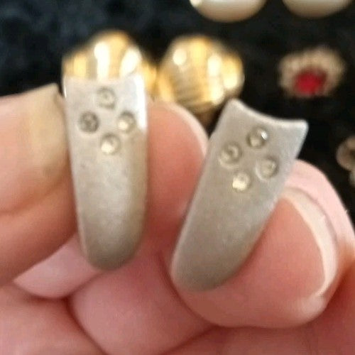 Clip On Earrings. 8 Pairs Of Clip On Earrings. Costume Jewellery Bundle