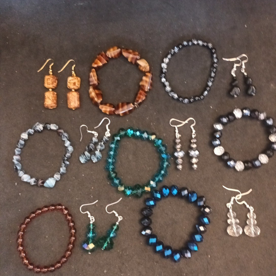 Costume Jewellery Earrings And Bracelet Bundle Joblot Glass And Ceramic