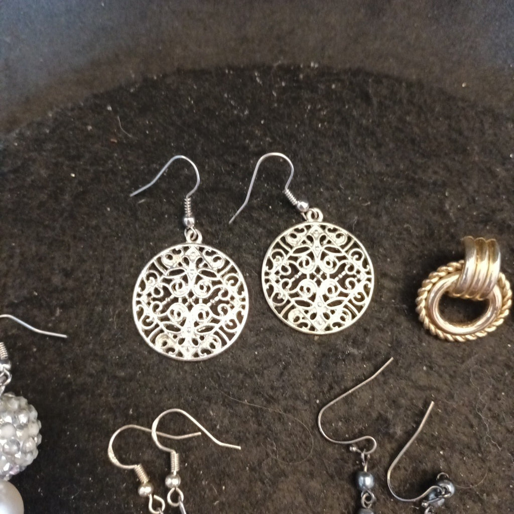 Earrings. Pairs Of Earrings For Pierced Ears. Hoop Dangle. Bundle Joblot