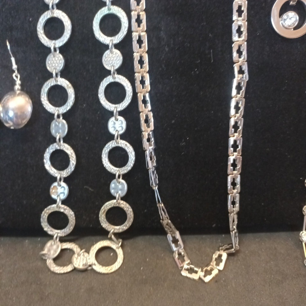 Silver Tone Costume Jewellery  Necklaces Bracelets Bundle Joblot 