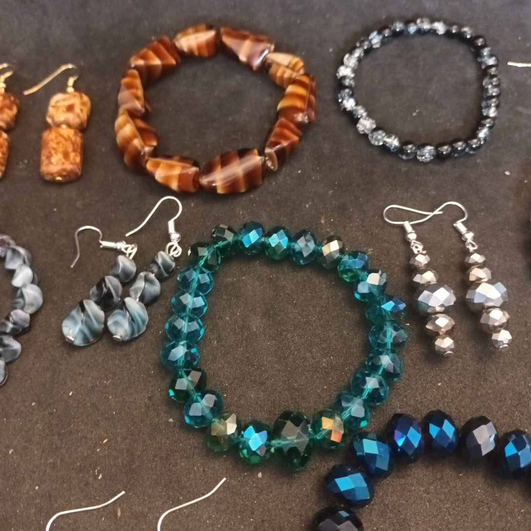 Costume Jewellery Earrings And Bracelet Bundle Joblot Glass And Ceramic