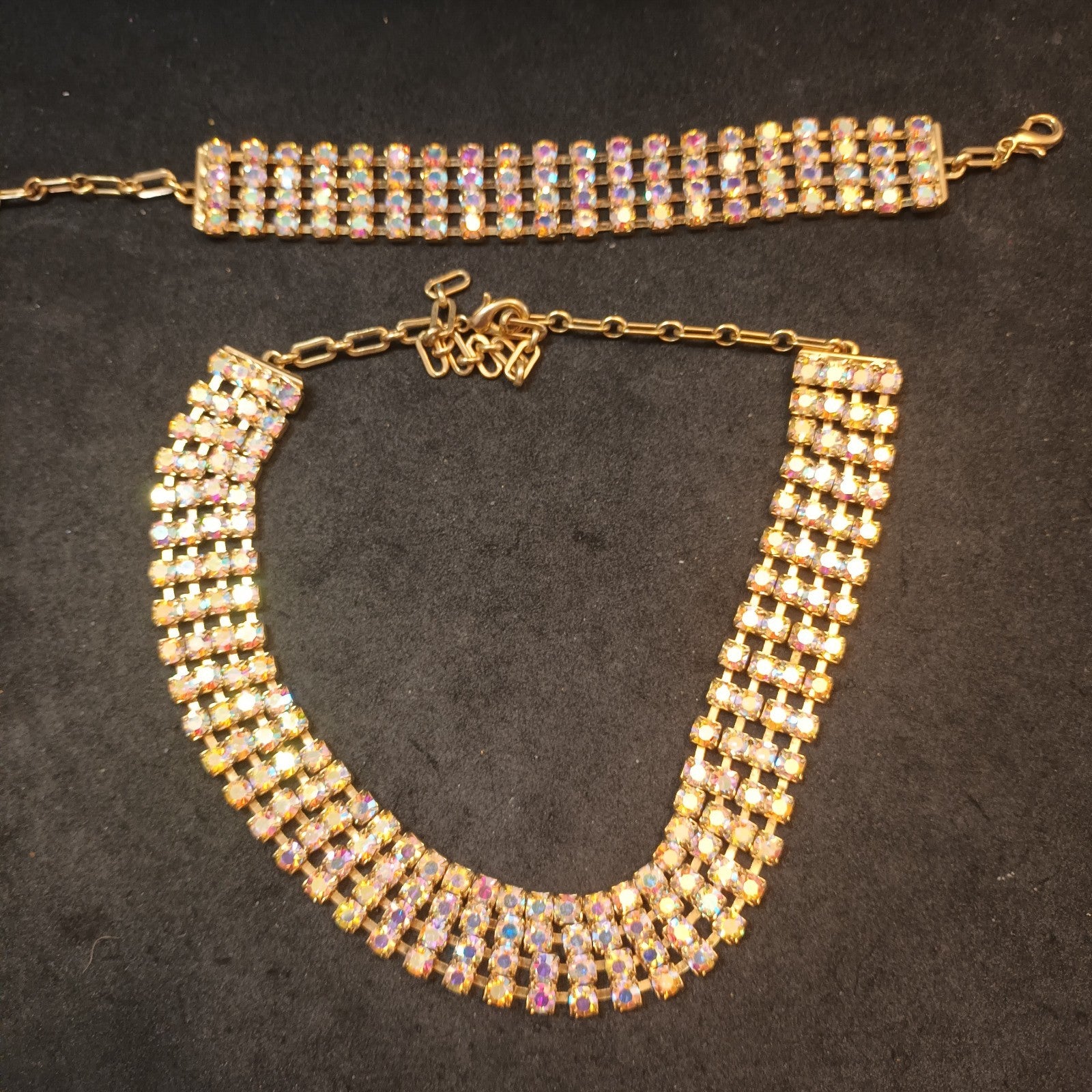 Necklace And Matching Bracelet Gold Tone  Sparkly