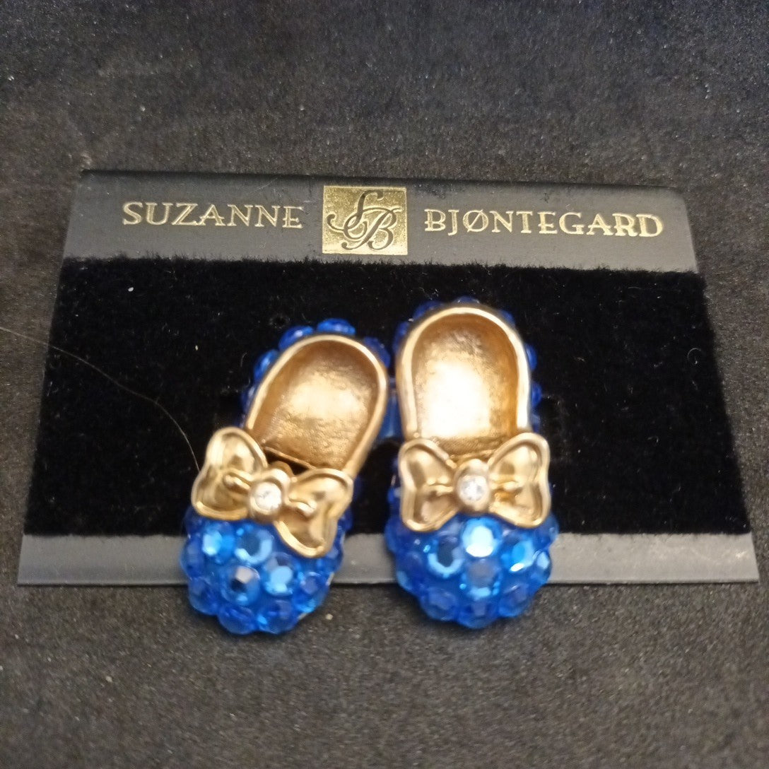 Suzanne Bjontegard Brooch Blue Sparkly Shoes