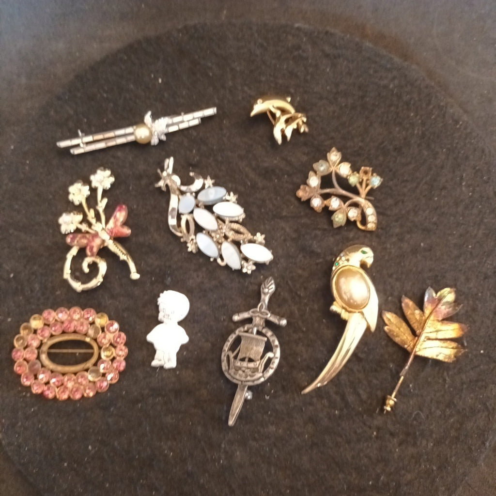 Broken Brooches Bundle Joblot Spares Repairs