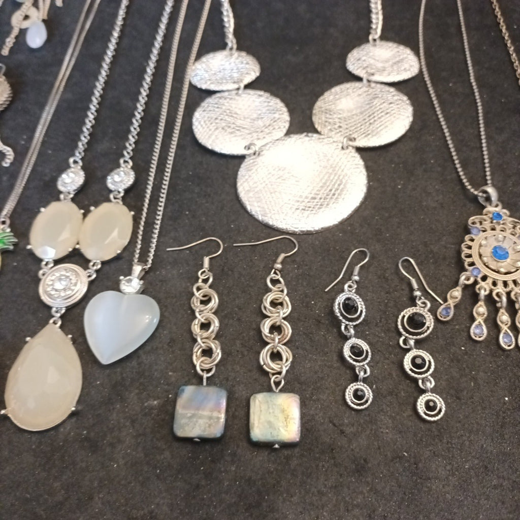 Silver Tone Costume Jewellery  Necklaces Bracelets Bundle Joblot 