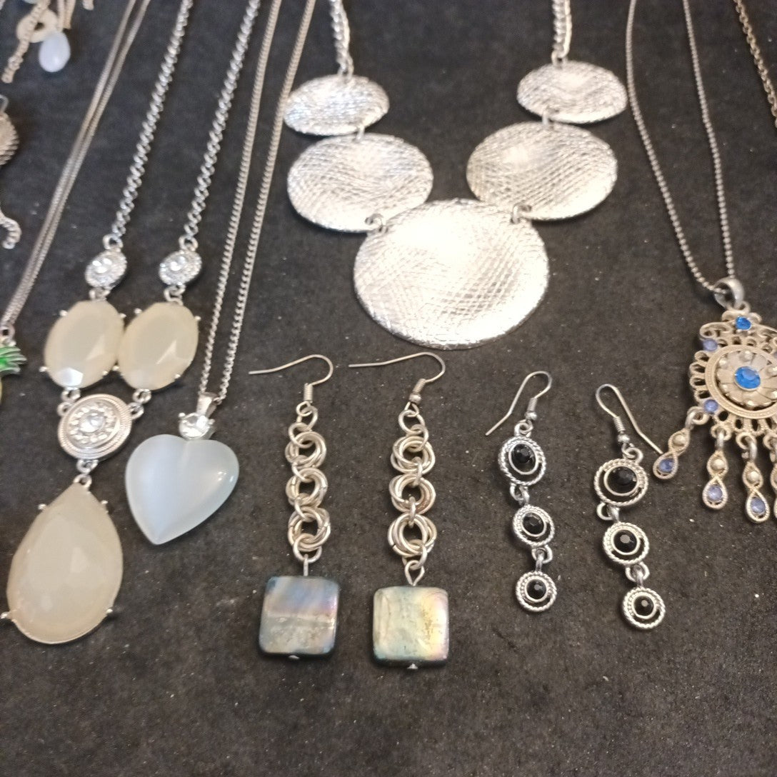 Silver Tone Costume Jewellery  Necklaces Bracelets Bundle Joblot 