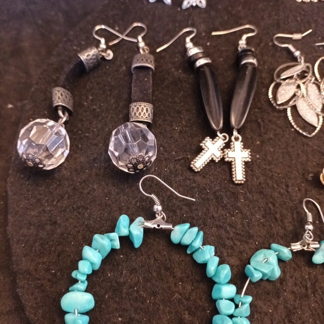 Earrings. Pairs Of Earrings For Pierced Ears. Hoop Dangle. Bundle Joblot