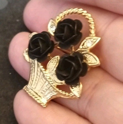 Gold Tone Brooch Basket With Black Roses 3.5cm Tall