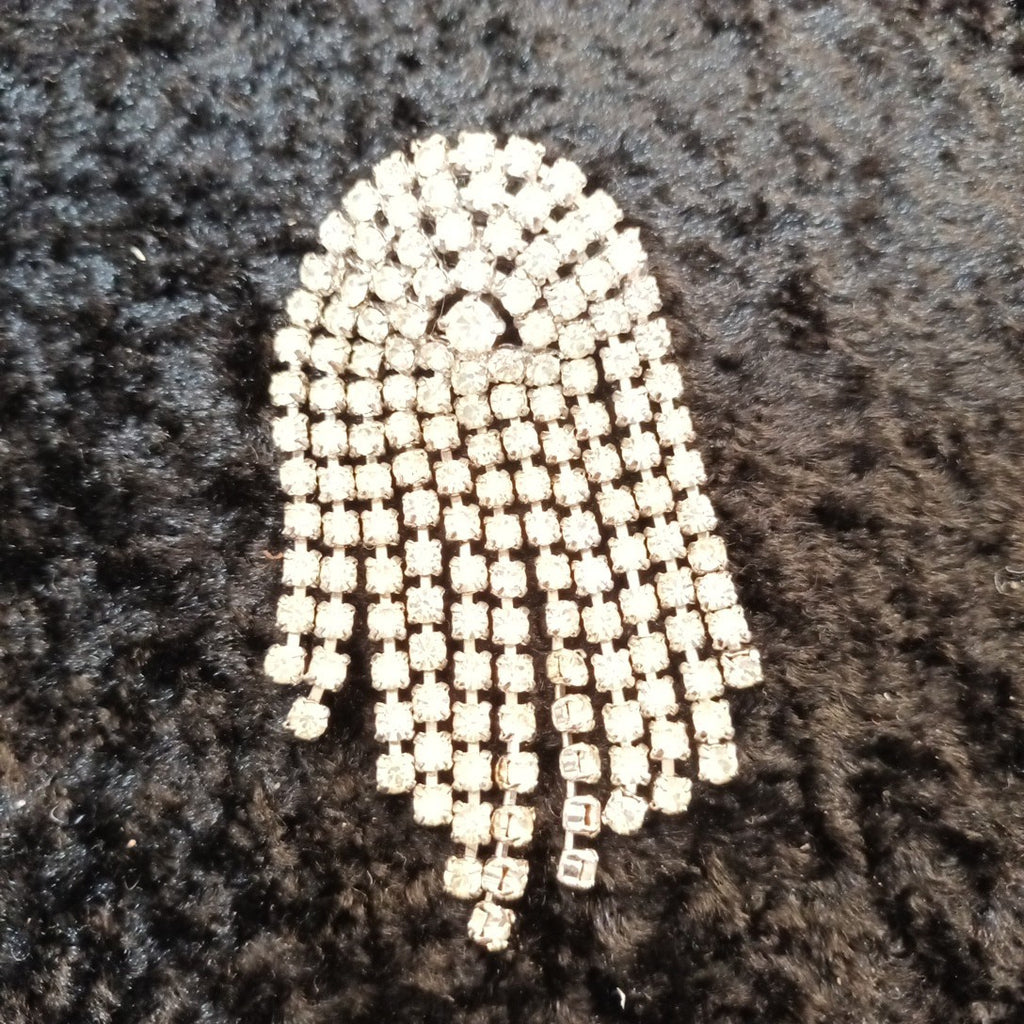 Brooch Silver Tone Sparkly Rhinestones 7cm Drop