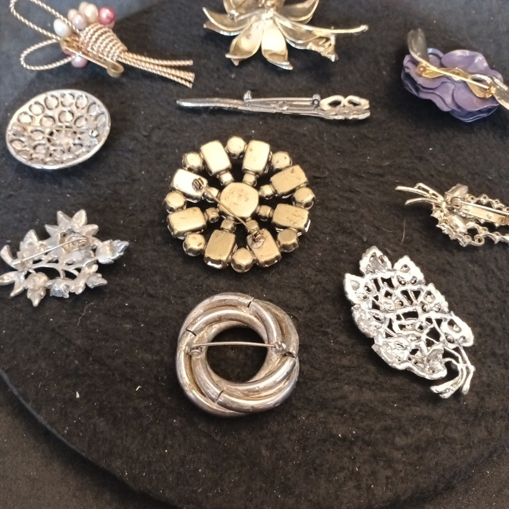 Broken Brooches Bundle Joblot Spares Repairs