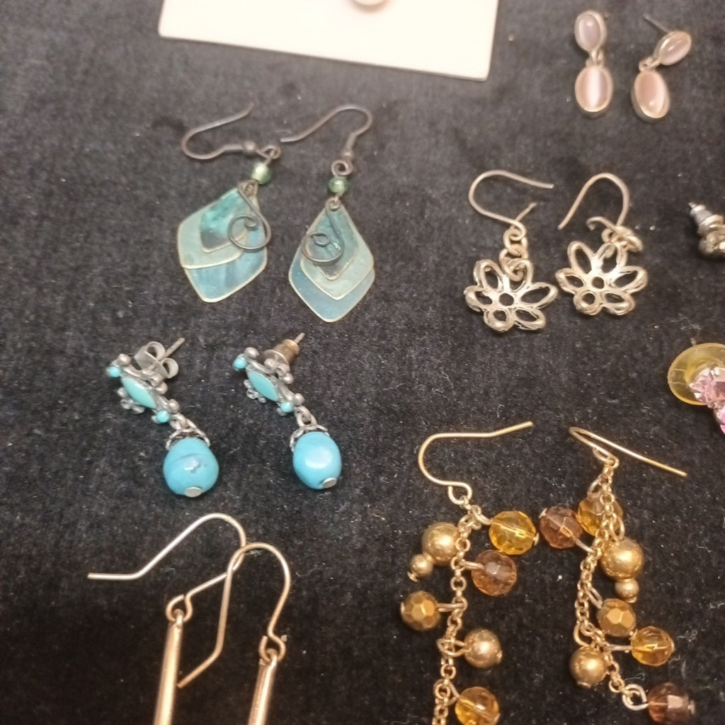 Earrings. Pairs Of Earrings For Pierced Ears. Dangle. Bundle Joblot