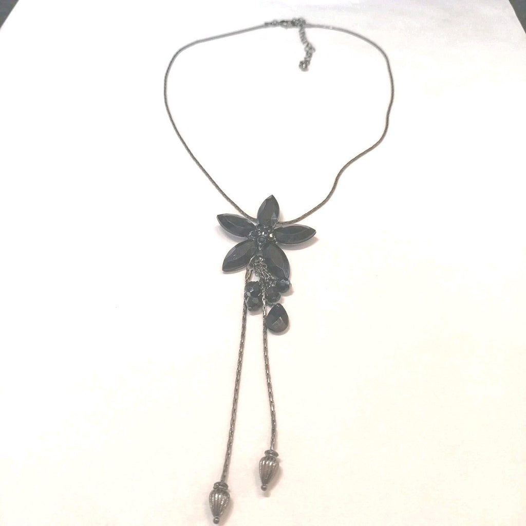 Avon Black Colour Necklace Flower Pendant 17.5in Plus 2.5in Extender