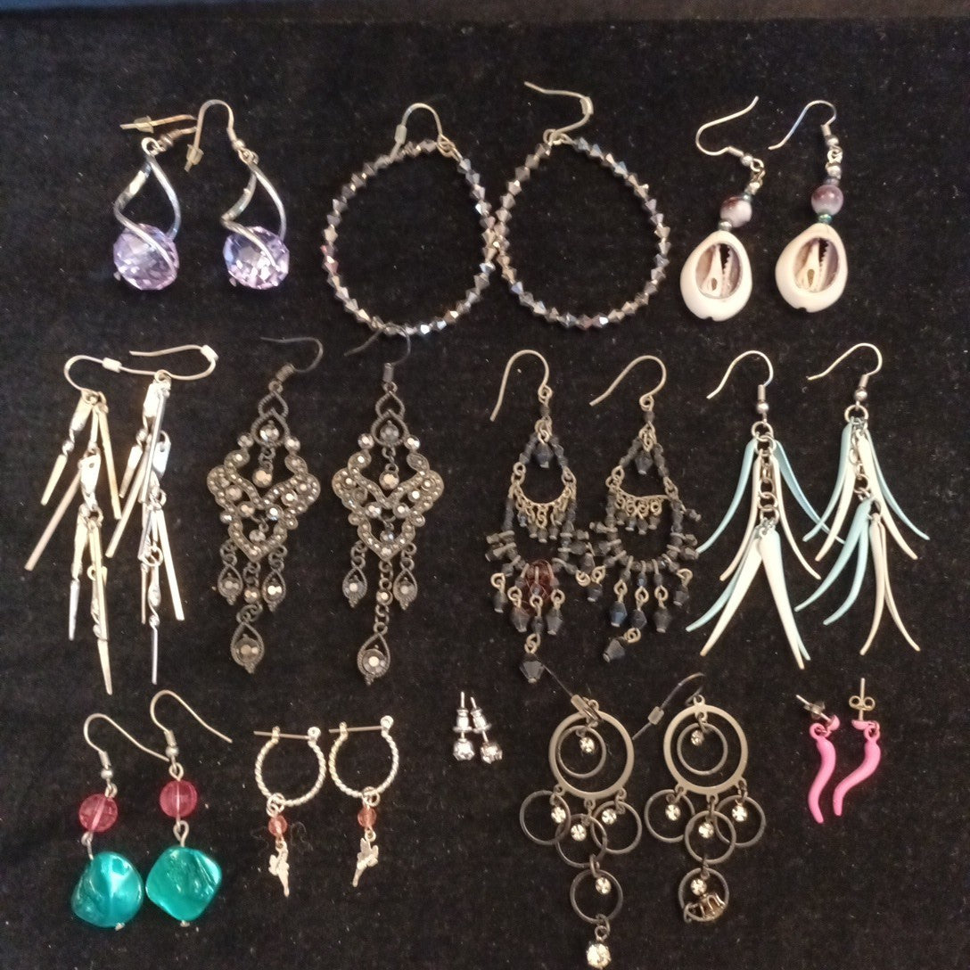 Earrings. Pairs Of Earrings For Pierced Ears. Dangle. Bundle Joblot