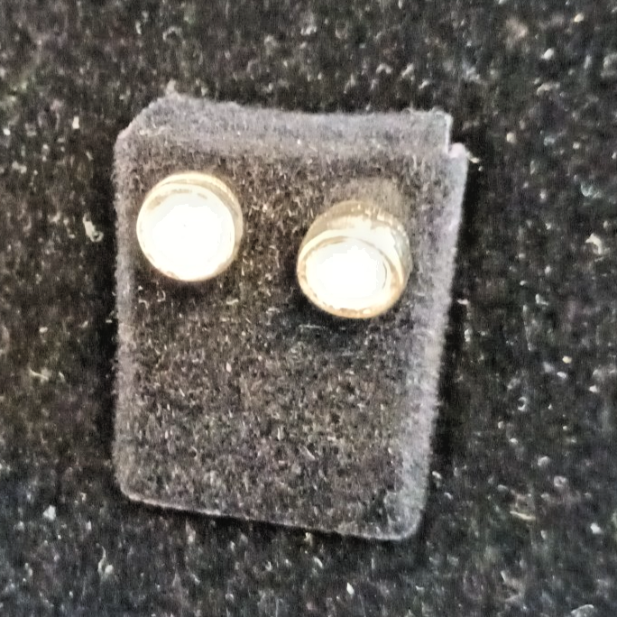 5 Pairs of Gold Tone Earrings for pierced ears