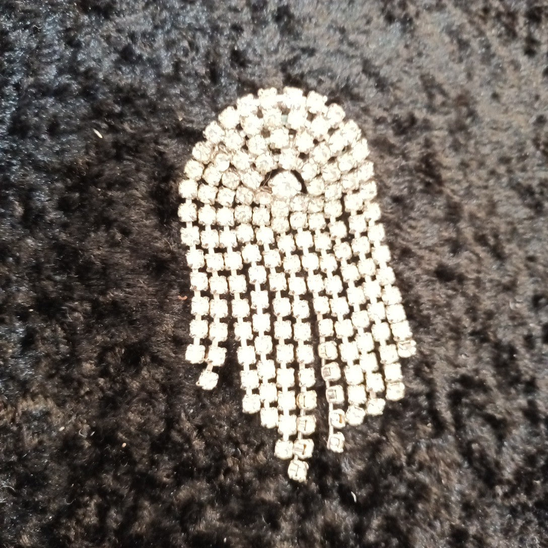 Brooch Silver Tone Sparkly Rhinestones 7cm Drop