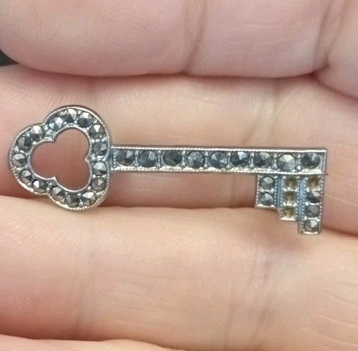 Costume Jewellery Bundle Brooches Pin Ring And Watch (Untested)