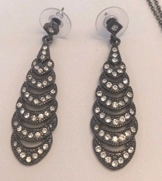 Avon Necklace Pendant And Earrings  Gun Metal Grey