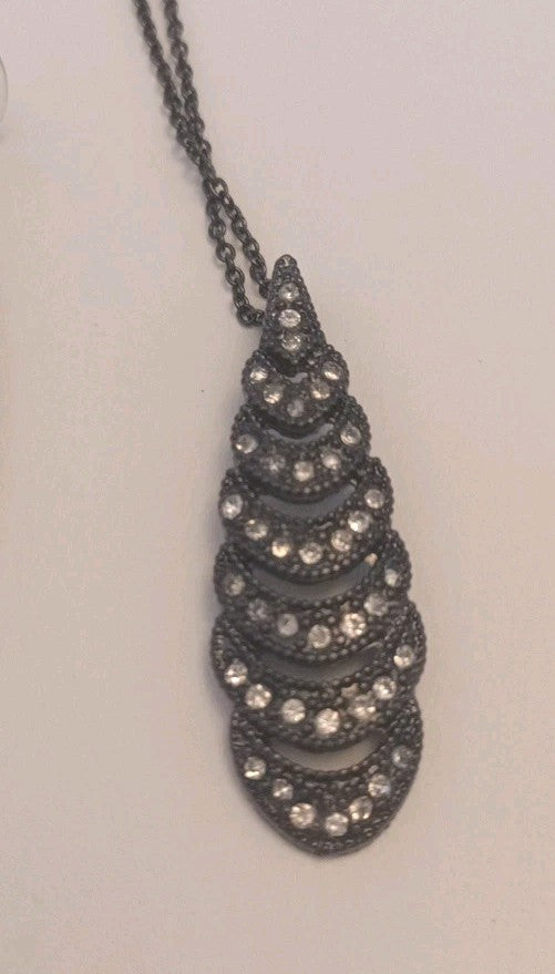 Avon Necklace Pendant And Earrings  Gun Metal Grey