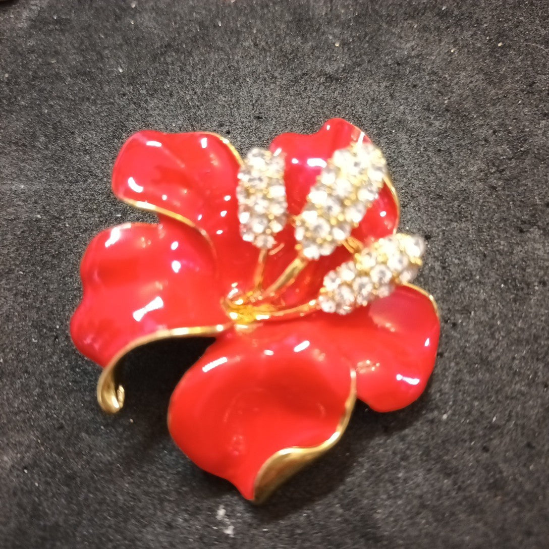 Gold Tone And Red Enamel Brooch Floral 47x47mm