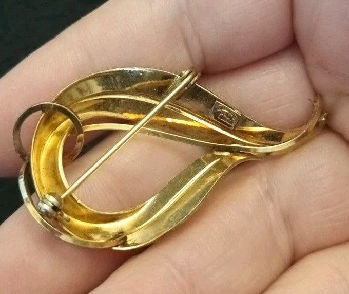 Costume Jewellery Bundle Brooches Pin Ring And Watch (Untested)