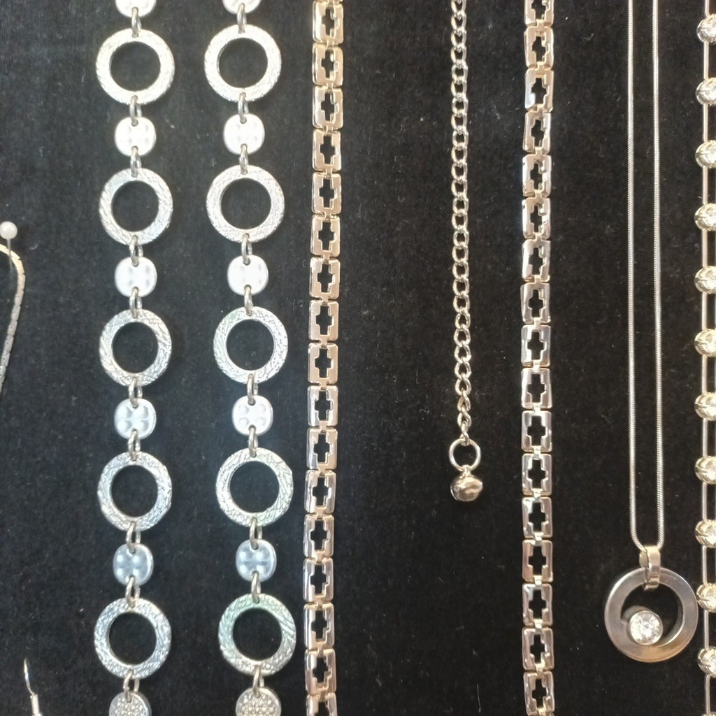 Silver Tone Costume Jewellery  Necklaces Bracelets Bundle Joblot 