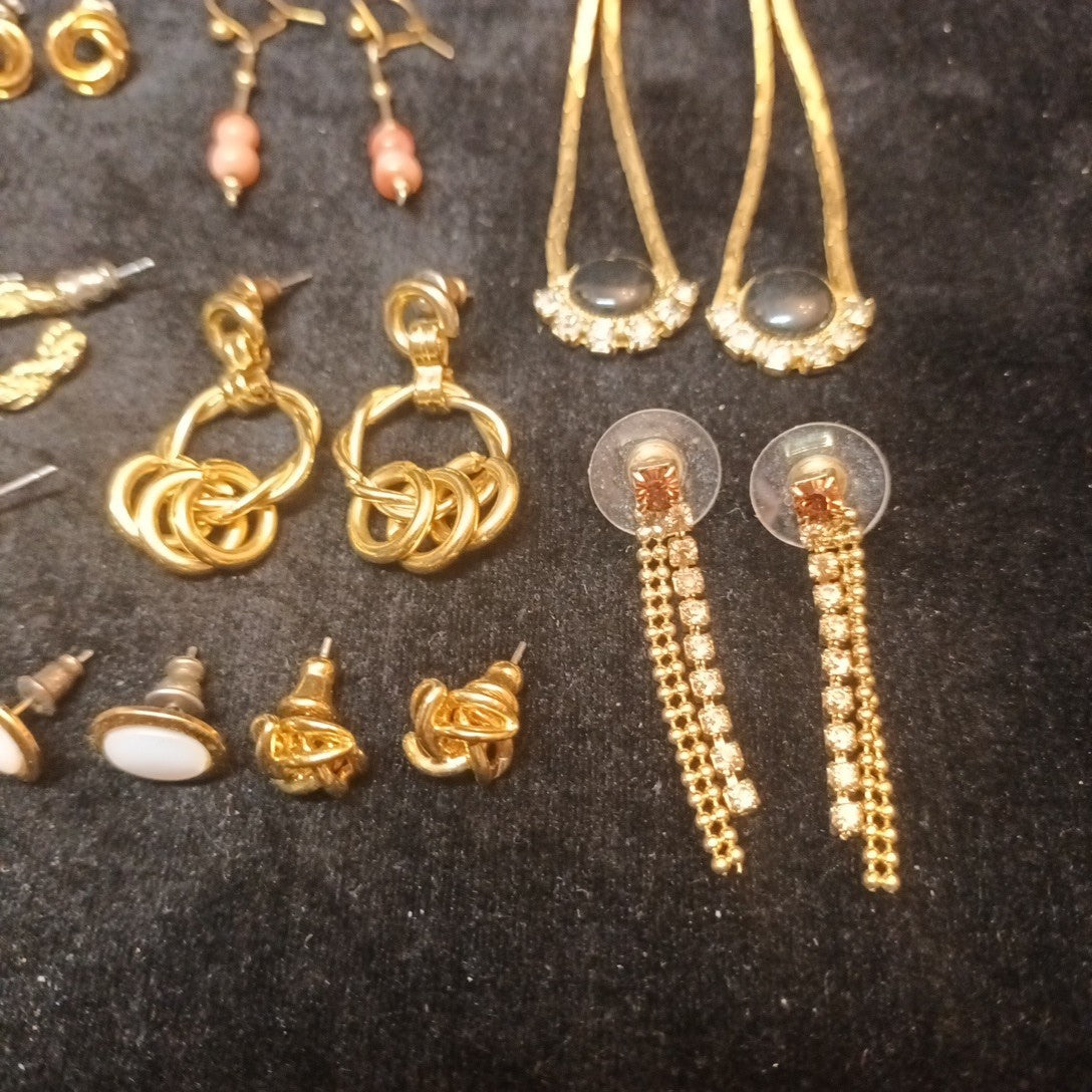 Earrings. Pairs Of Gold Tone Earrings For Pierced Ears.  Bundle Joblot