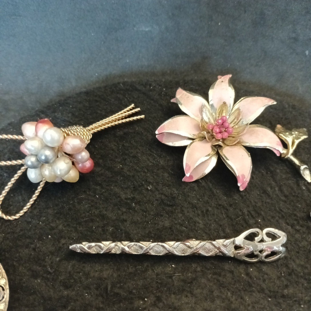Broken Brooches Bundle Joblot Spares Repairs