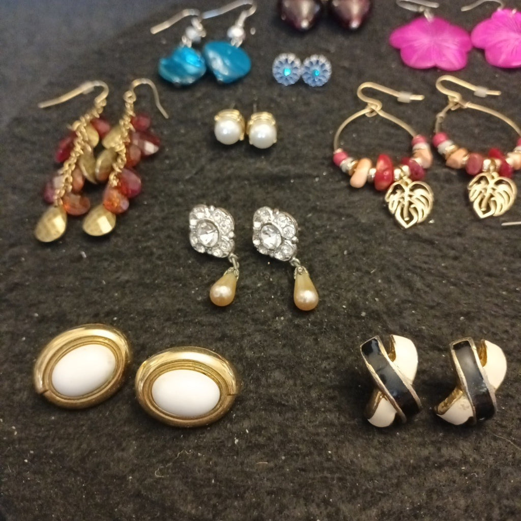 Earrings. Pairs Of Earrings For Pierced Ears. Hoop Dangle. Studs Bundle Joblot