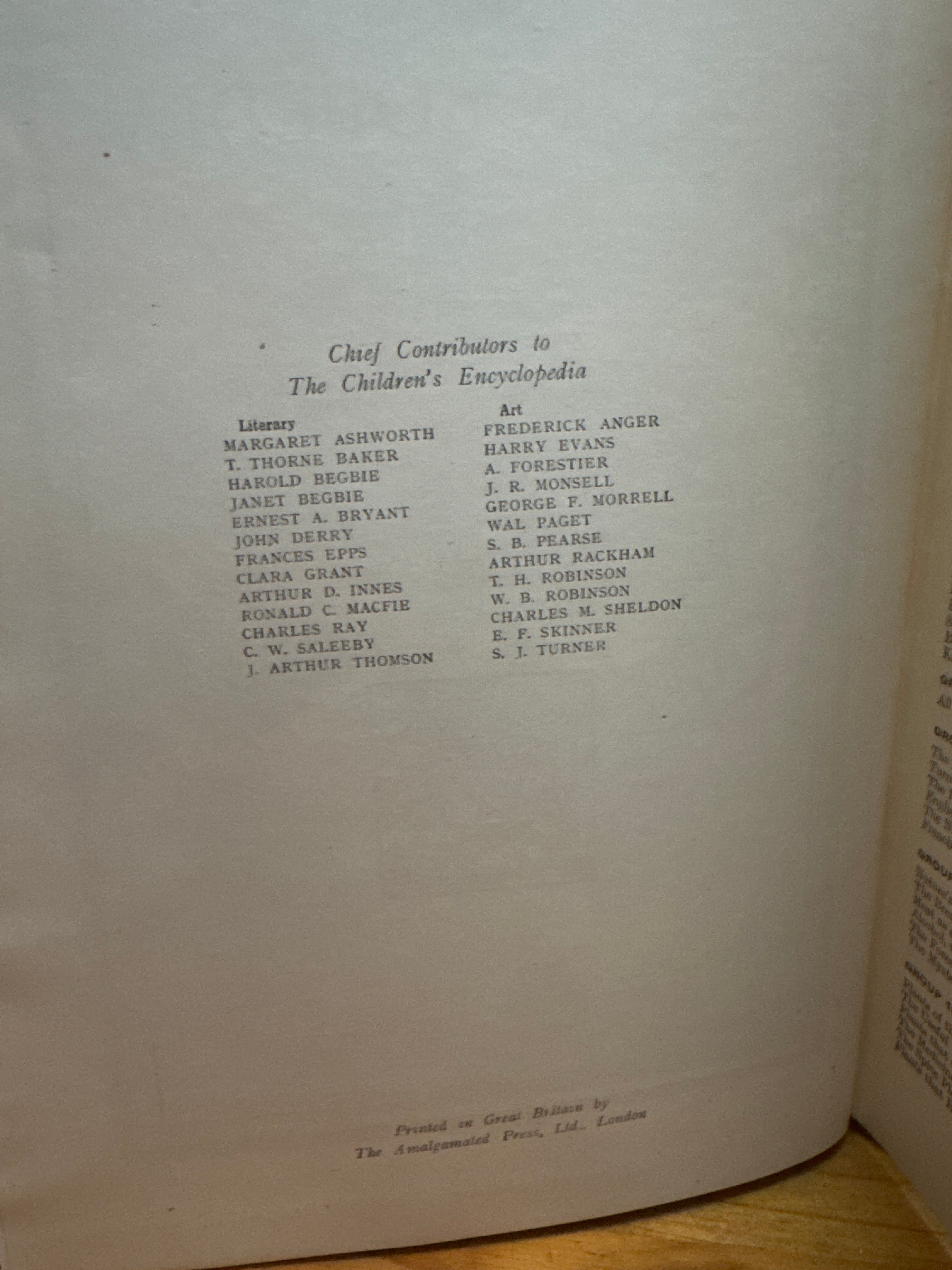 Children’s Encyclopaedia Volume 4, Hardcover