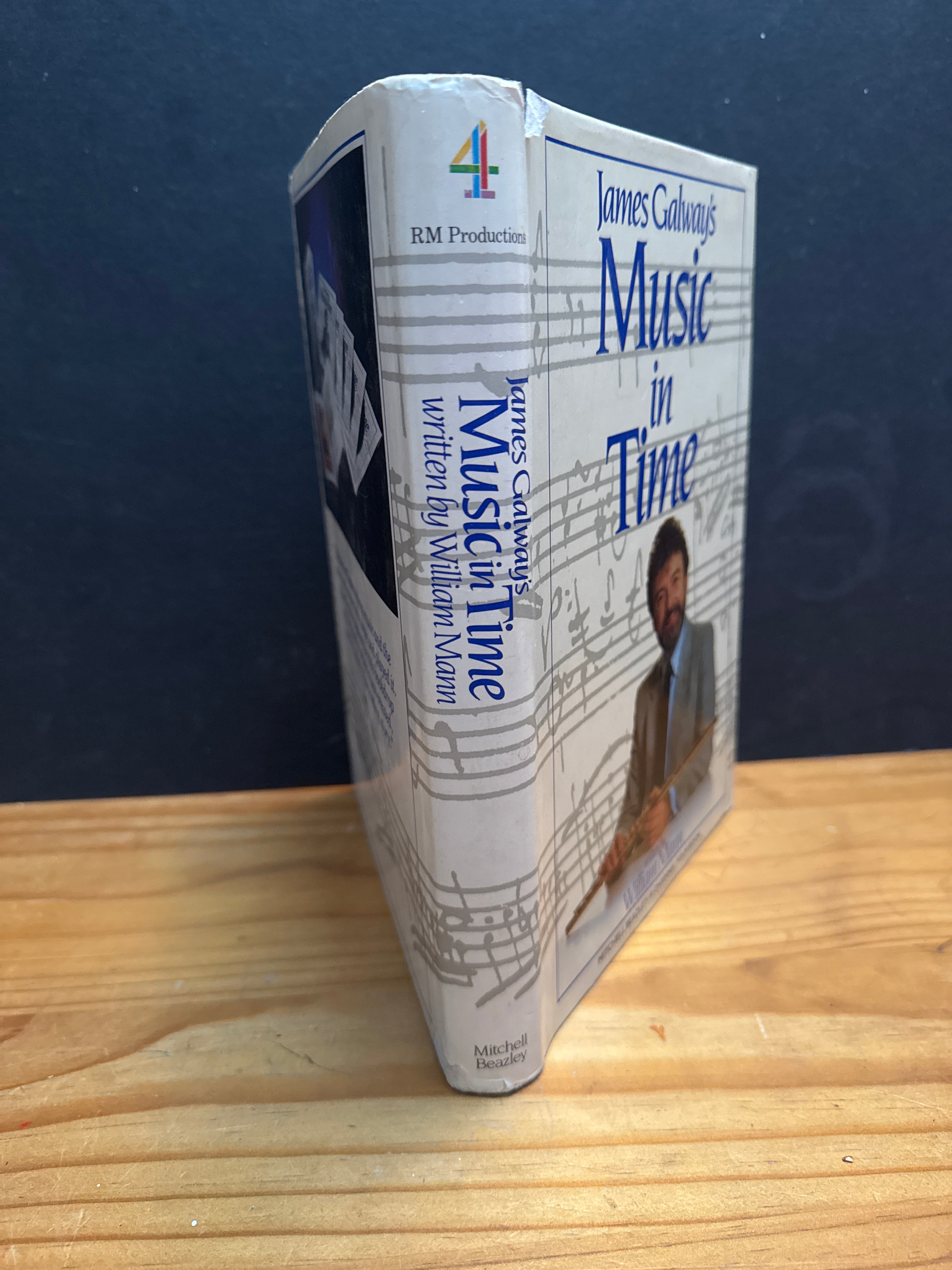 James Galway’s Music in Time written by William Mann hardcover book